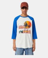 Camiseta Diesel mangas raglán 3/4 con estampado tropical