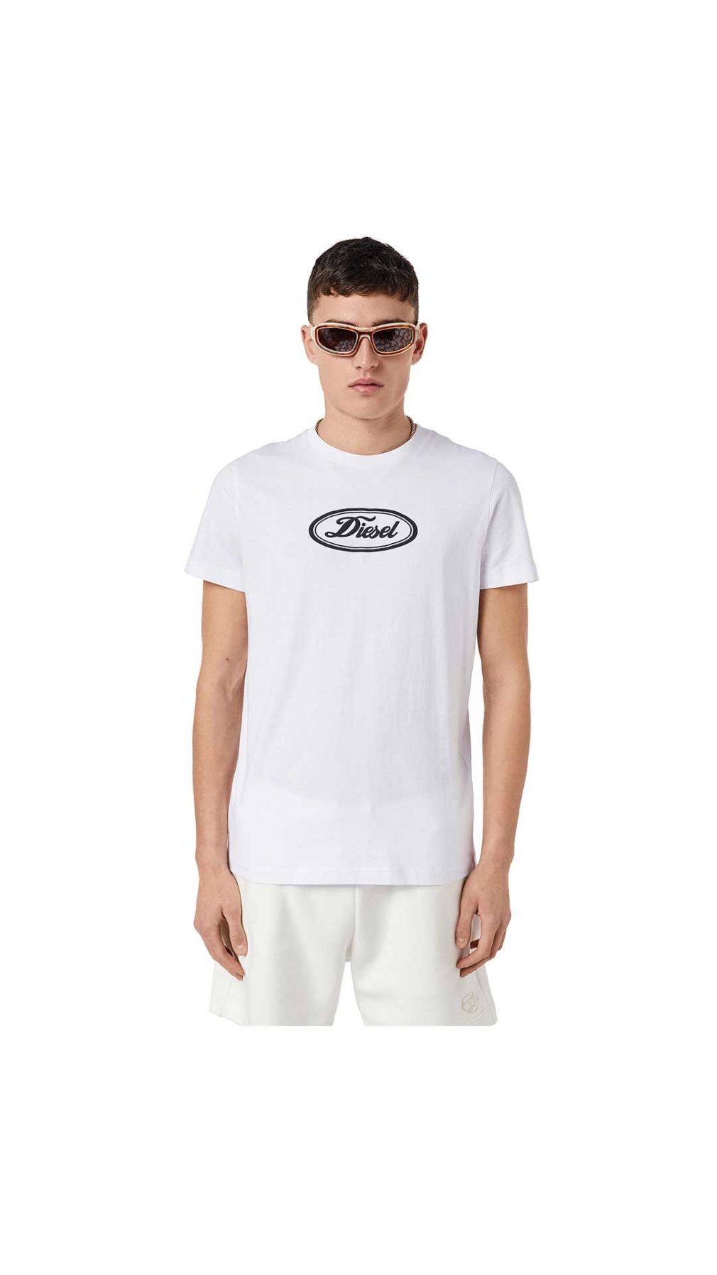 Camiseta blanca Diesel logotipo vintage estampado en relieve en la parte delantera