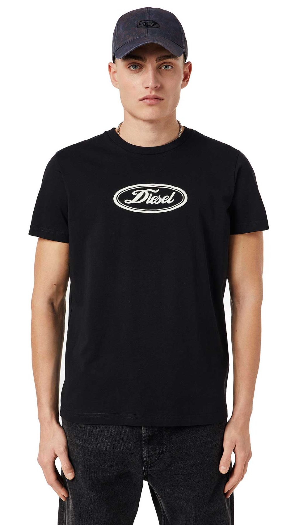 Camiseta negra Diesel logotipo vintage estampado en relieve en la parte delantera
