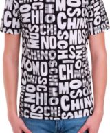 Camiseta Moschino con estampado gráfico del logotipo