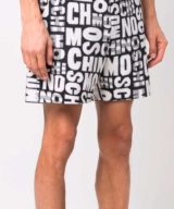 Pantalón corto deportivo Moschino con estampado gráfico del logotipo