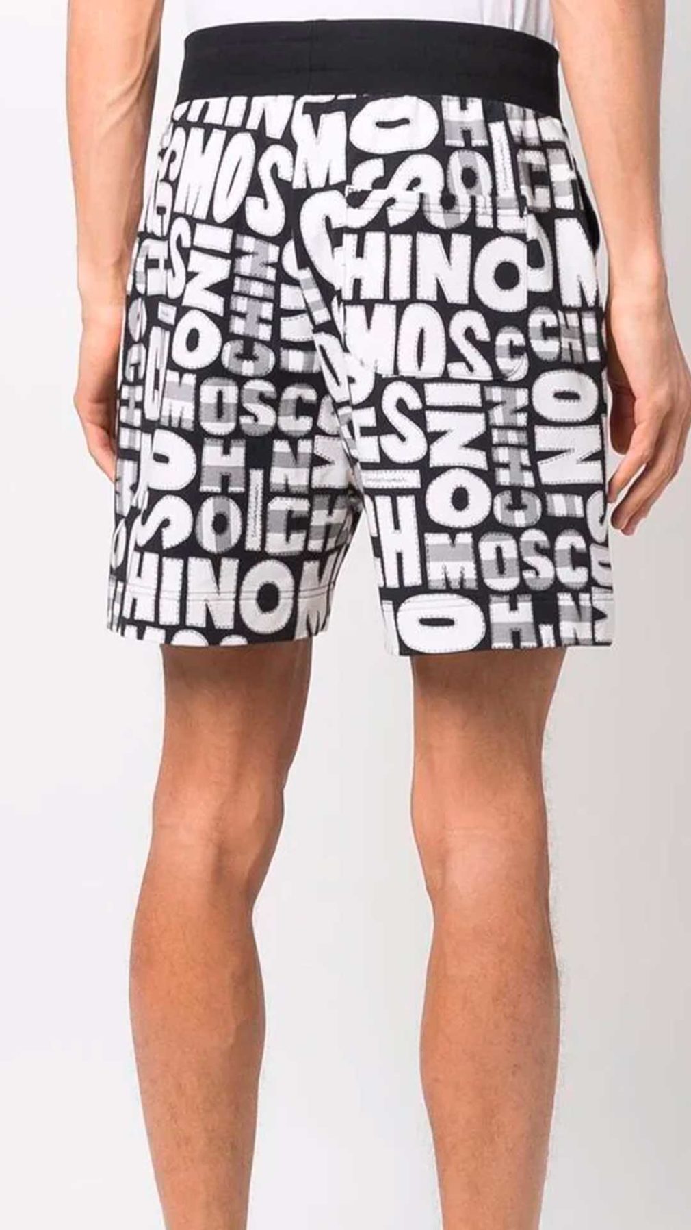 Pantalón corto deportivo Moschino con estampado gráfico del logotipo