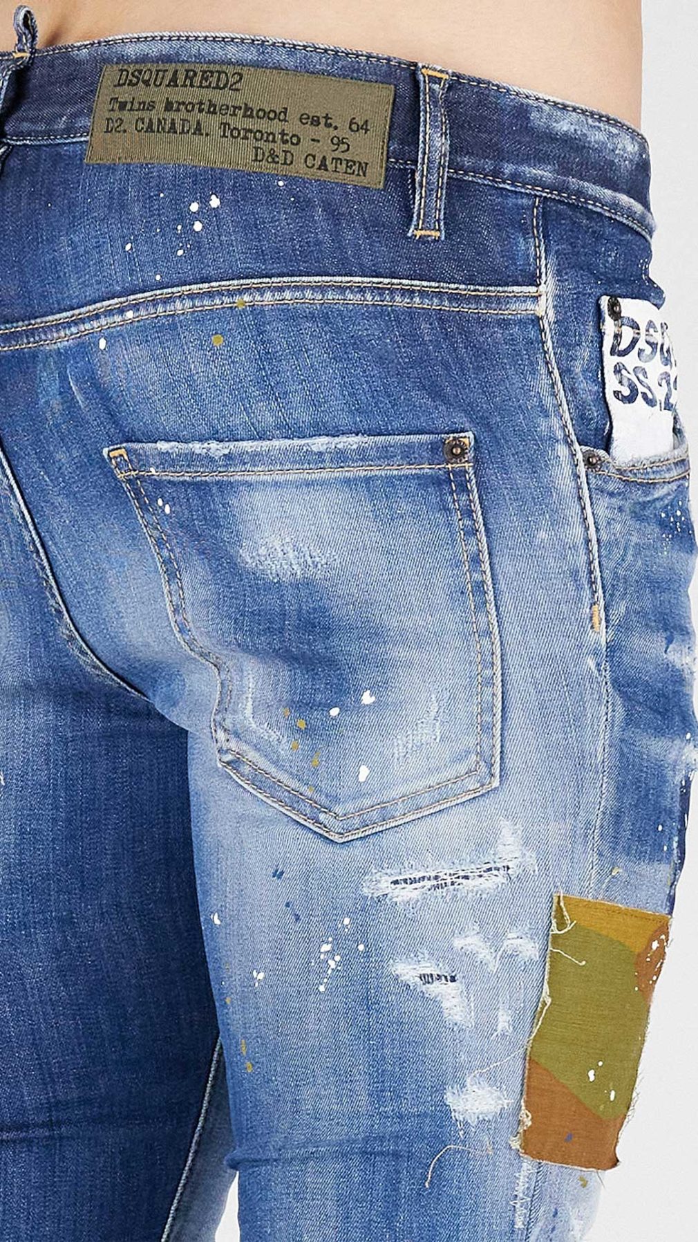 Jeans Super Twinky Dsquared2 con parche camuflaje y etiqueta con logotipo