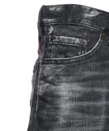 Pantalón corto Dsquared2 con detalle de cremallera en la parte delantera y etiqueta del logotipo