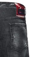 Pantalón corto Dsquared2 con detalle de cremallera en la parte delantera y etiqueta del logotipo