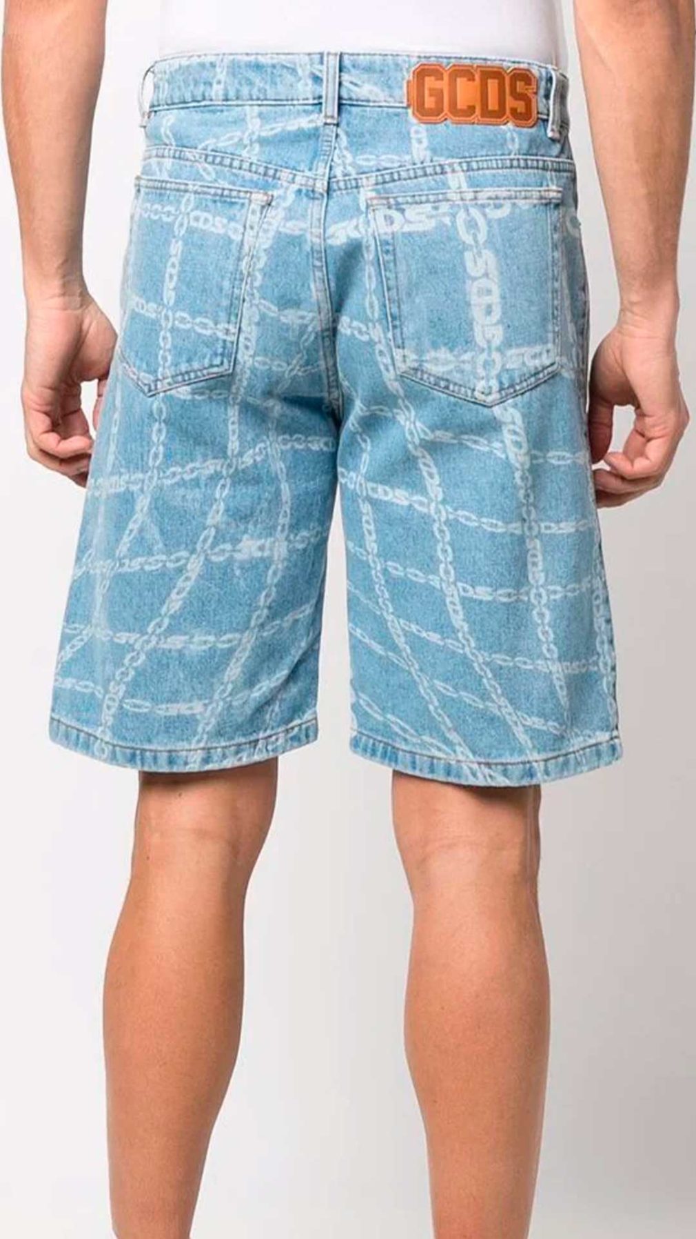 Pantalón corto GCDS  con logo estampado en toda la pieza