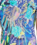 Camiseta azul Moschino con estampado tropical