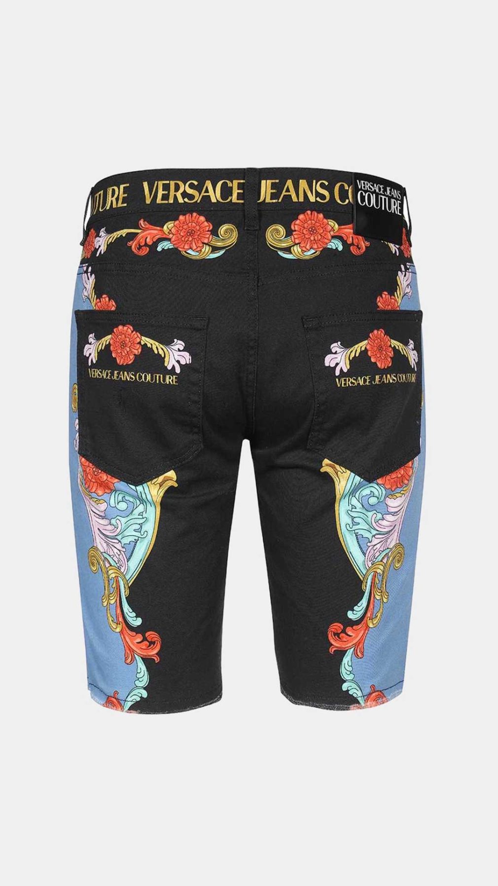 Pantalón corto Versace Jeans Couture con estampado barroco