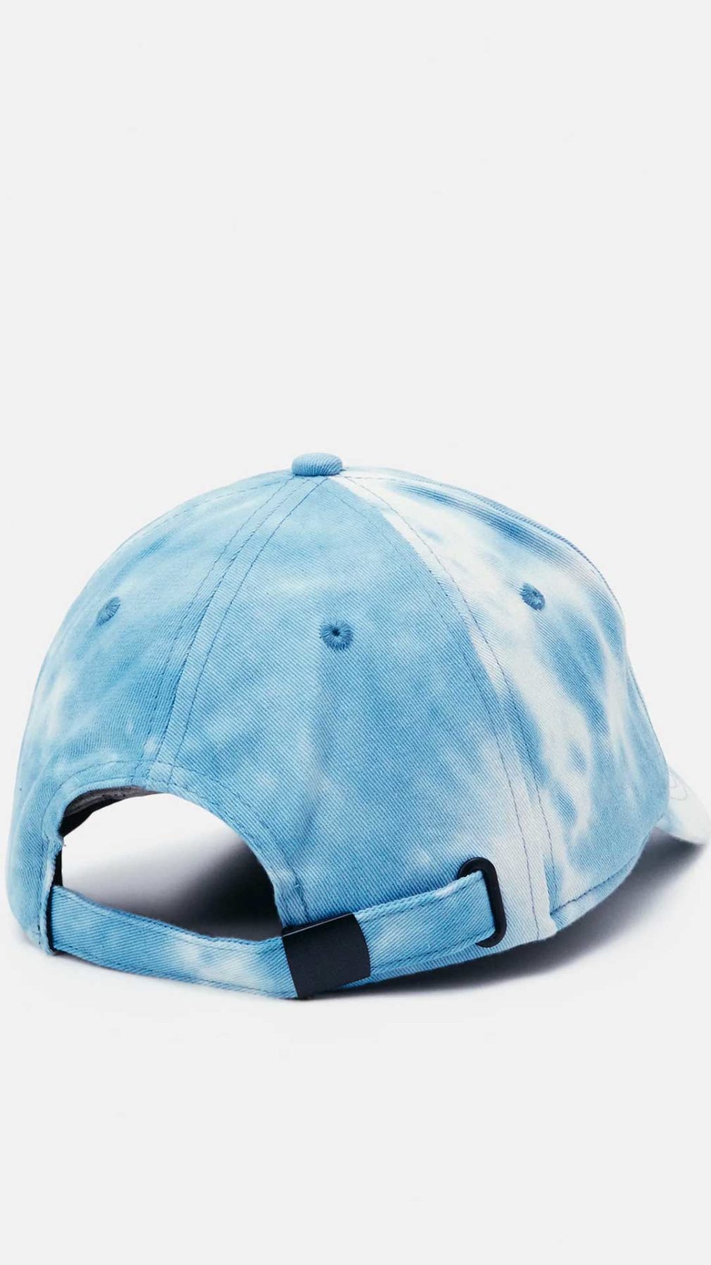 Gorra Versace Jeans con logo bordado en la parte delantera