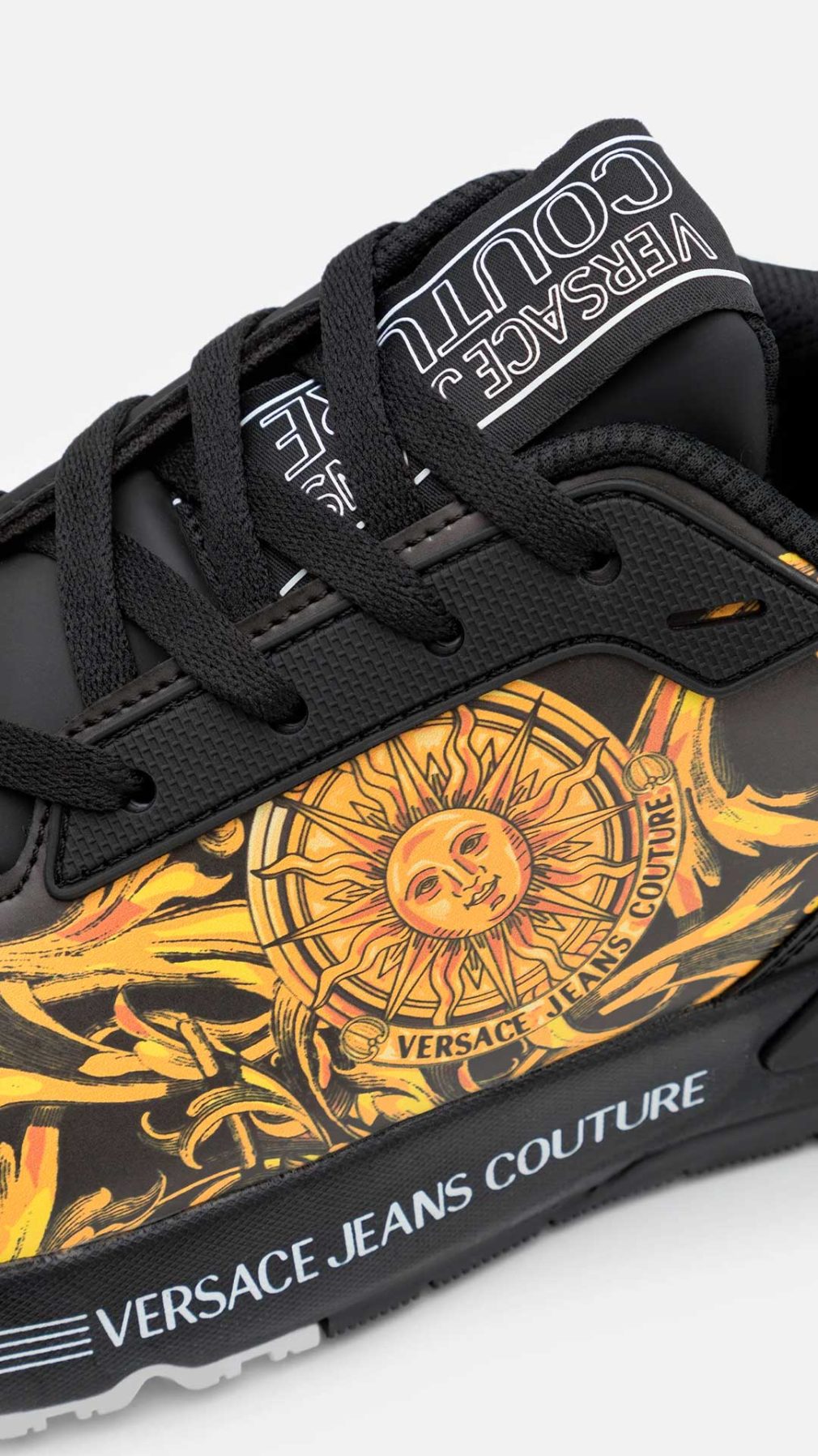 Deportiva negra Versace Jeans Couture con logotipo y estampado barroco