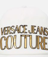 Gorra Versace Jeans Couture con logotipo en relieve dorado en la parte delantera