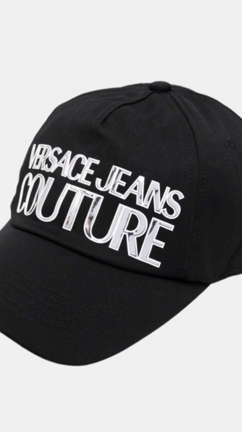 Gorra Versace Jeans Couture con logotipo en relieve plateado en la parte delantera