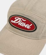 Gorra Diesel de béisbol tratada con parche con el logotipo