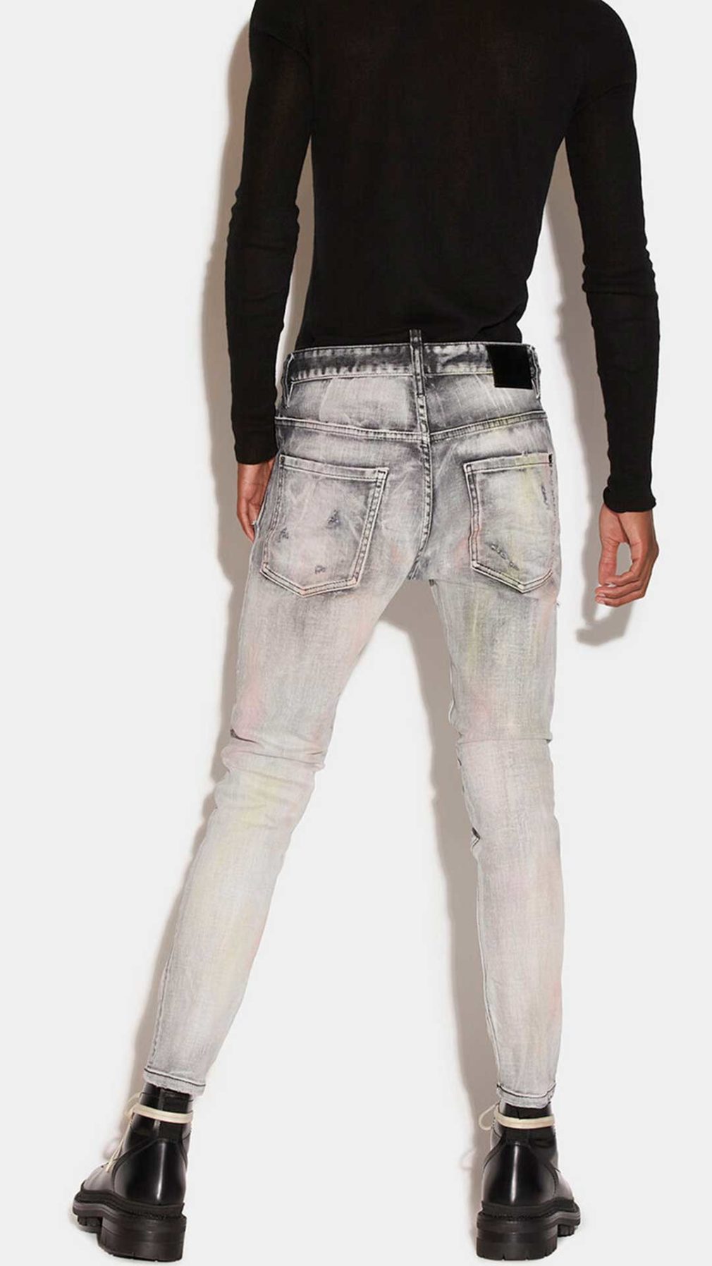 Jeans Skater Dsquared2 con estampado de grafiti en la parte delantera
