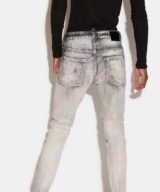 Jeans Skater Dsquared2 con estampado de grafiti en la parte delantera
