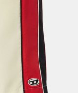 Pantalones cortos Diesel con logotipo vintage en la pierna izquierda