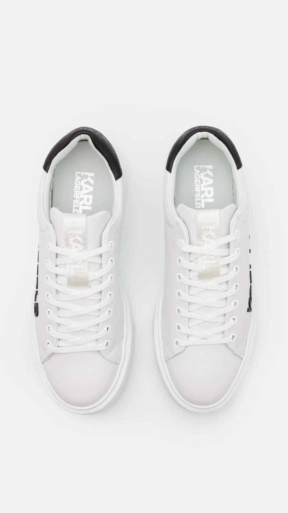 Deportiva Karl Lagerfeld  con logotipo en relieve en el lateral