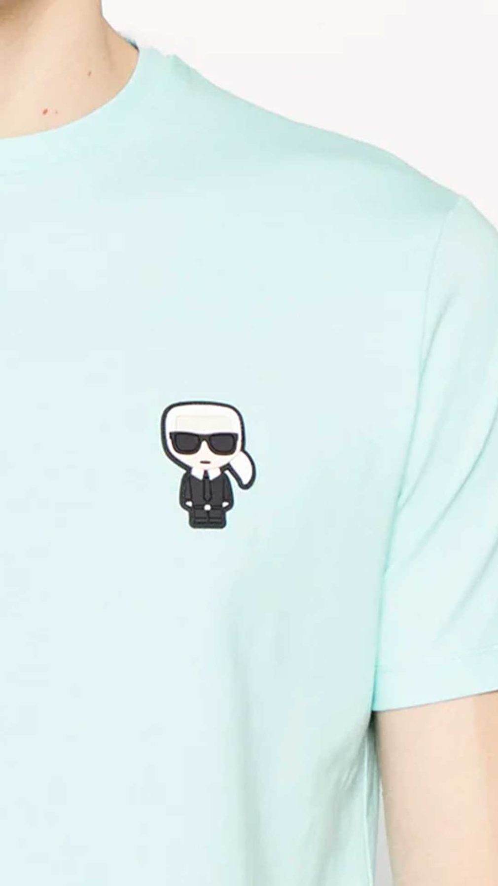 Camiseta Karl Lagerfeld con detalle de parche en el pecho