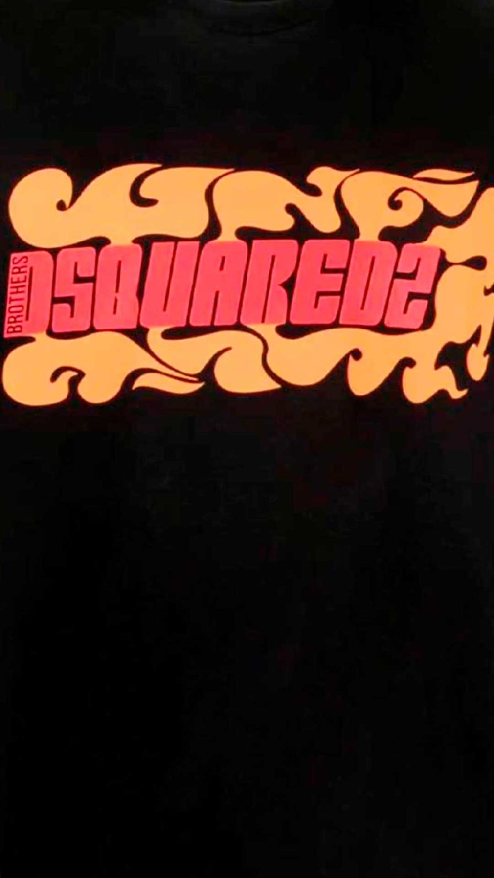 Camiseta Dsquared2 con estampado de ondas y logotipo parte delantera