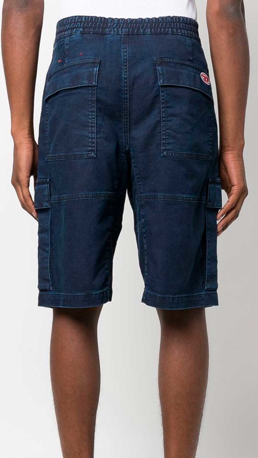 Pantalón corto Diesel de mezclilla con parche del logo