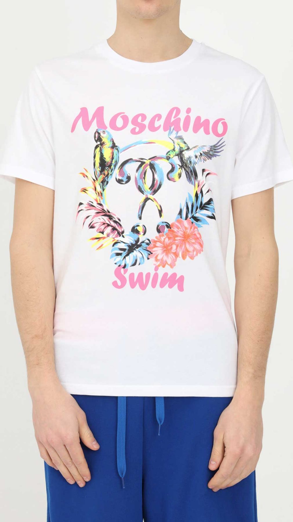 Camiseta blanca Moschino con logotipo