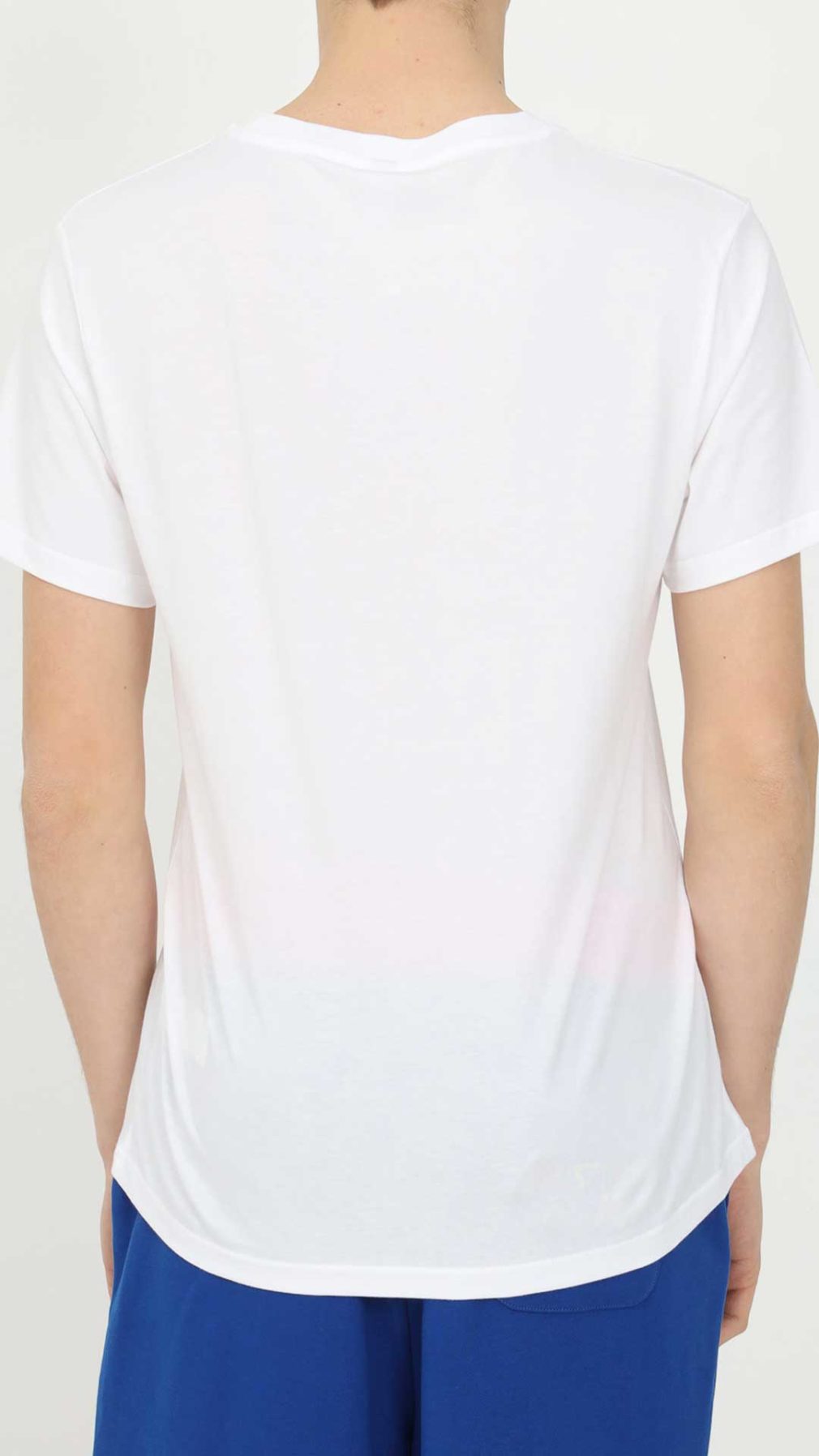 Camiseta blanca Moschino con logotipo