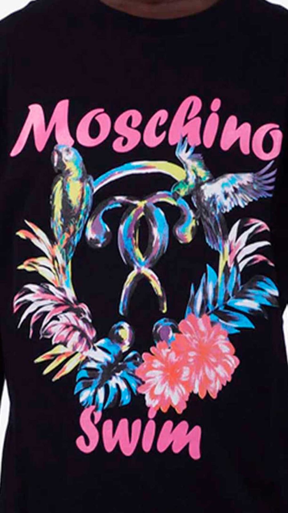 Camiseta negra Moschino con logotipo