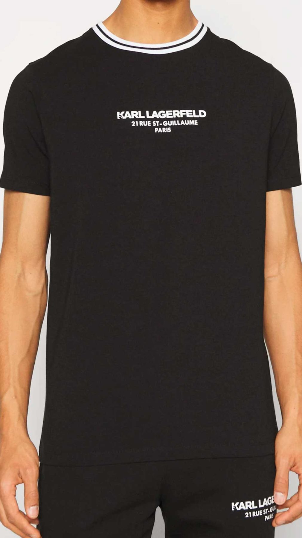 Camiseta Karl Lagerfeld con logotipo en la parte delantera