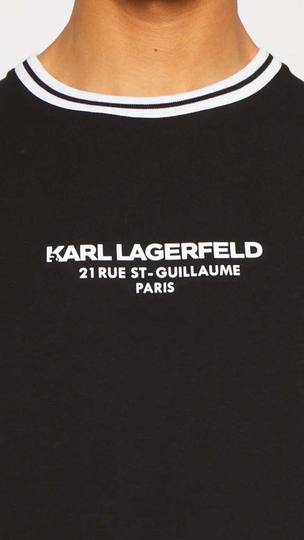 Camiseta Karl Lagerfeld con logotipo en la parte delantera