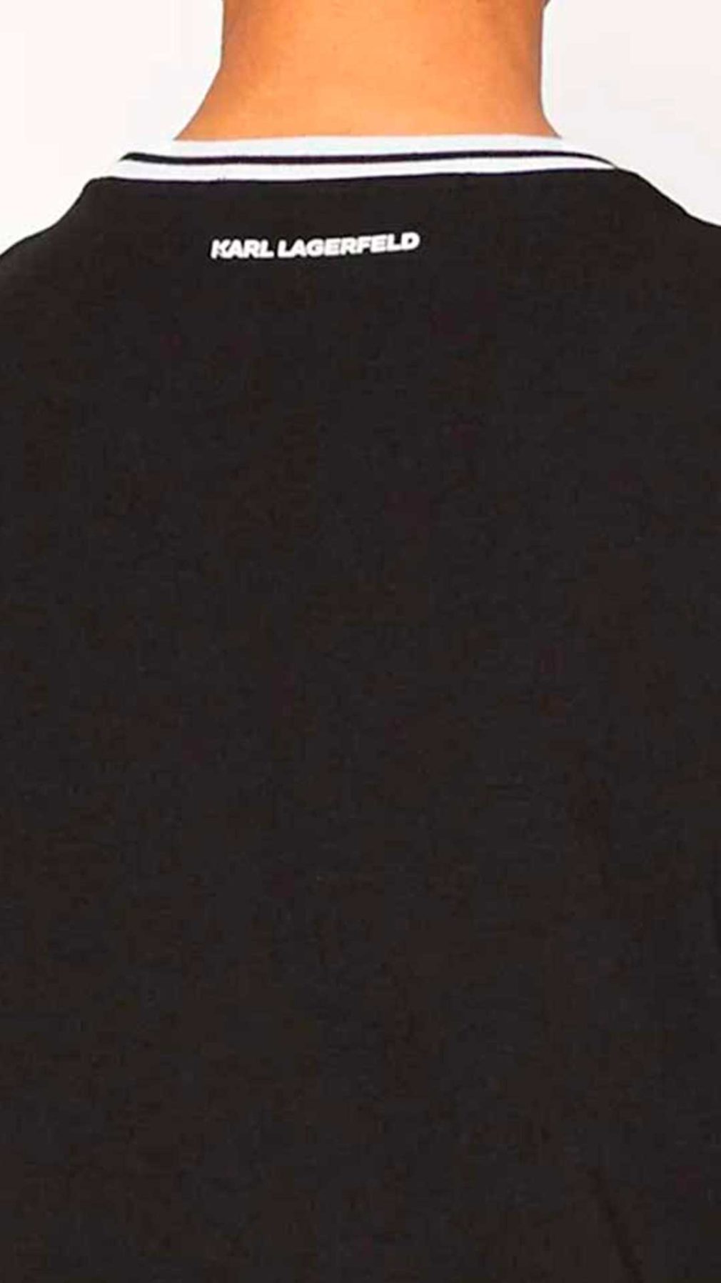 Camiseta Karl Lagerfeld con logotipo en la parte delantera