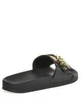 Chancla Moschino con placa del logotipo en tono dorado