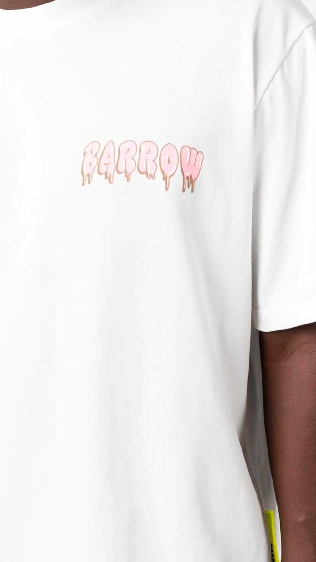 Camiseta Barrow con logotipo en el pecho