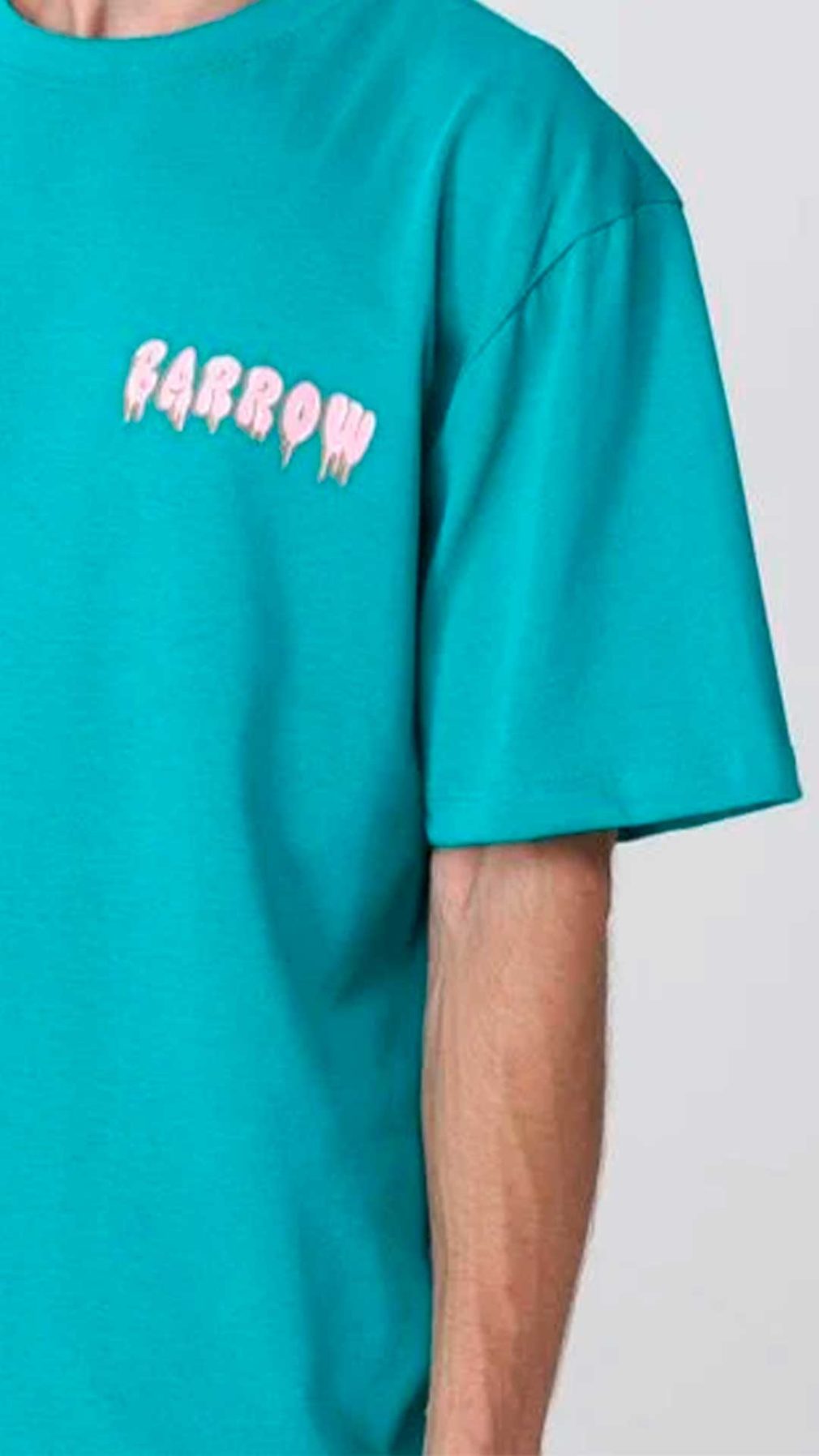 Camiseta Barrow con logotipo en el pecho