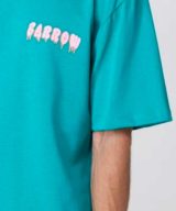 Camiseta Barrow con logotipo en el pecho