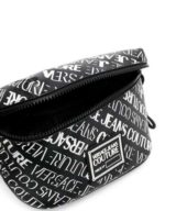 Riñonera Versace Jeans Couture con logotipo estampado en toda la pieza