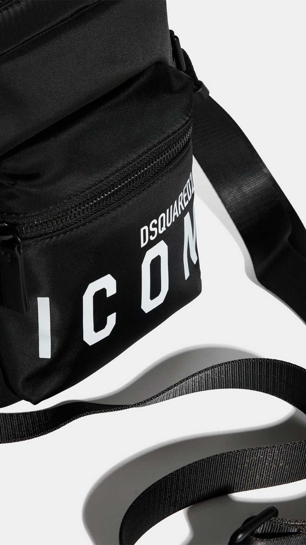Bolso cruzado Dsquared2 en tejido técnico