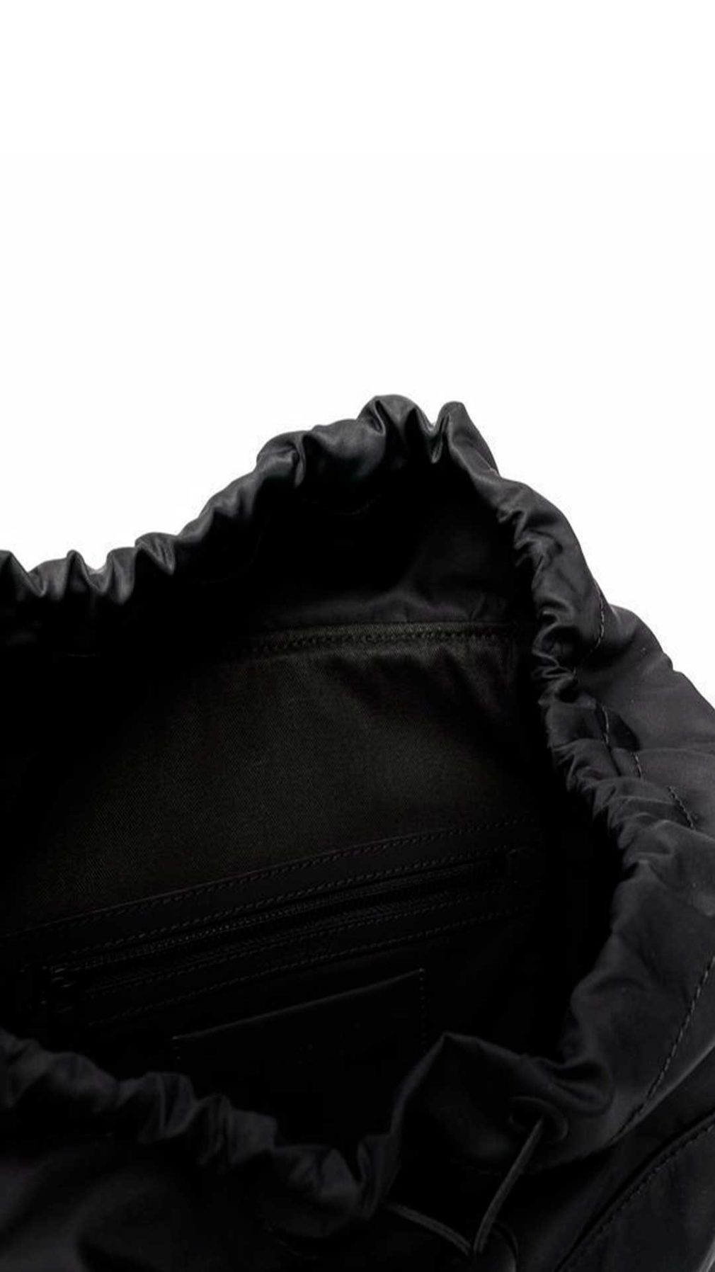 Mochila Moschino con logotipo en relieve