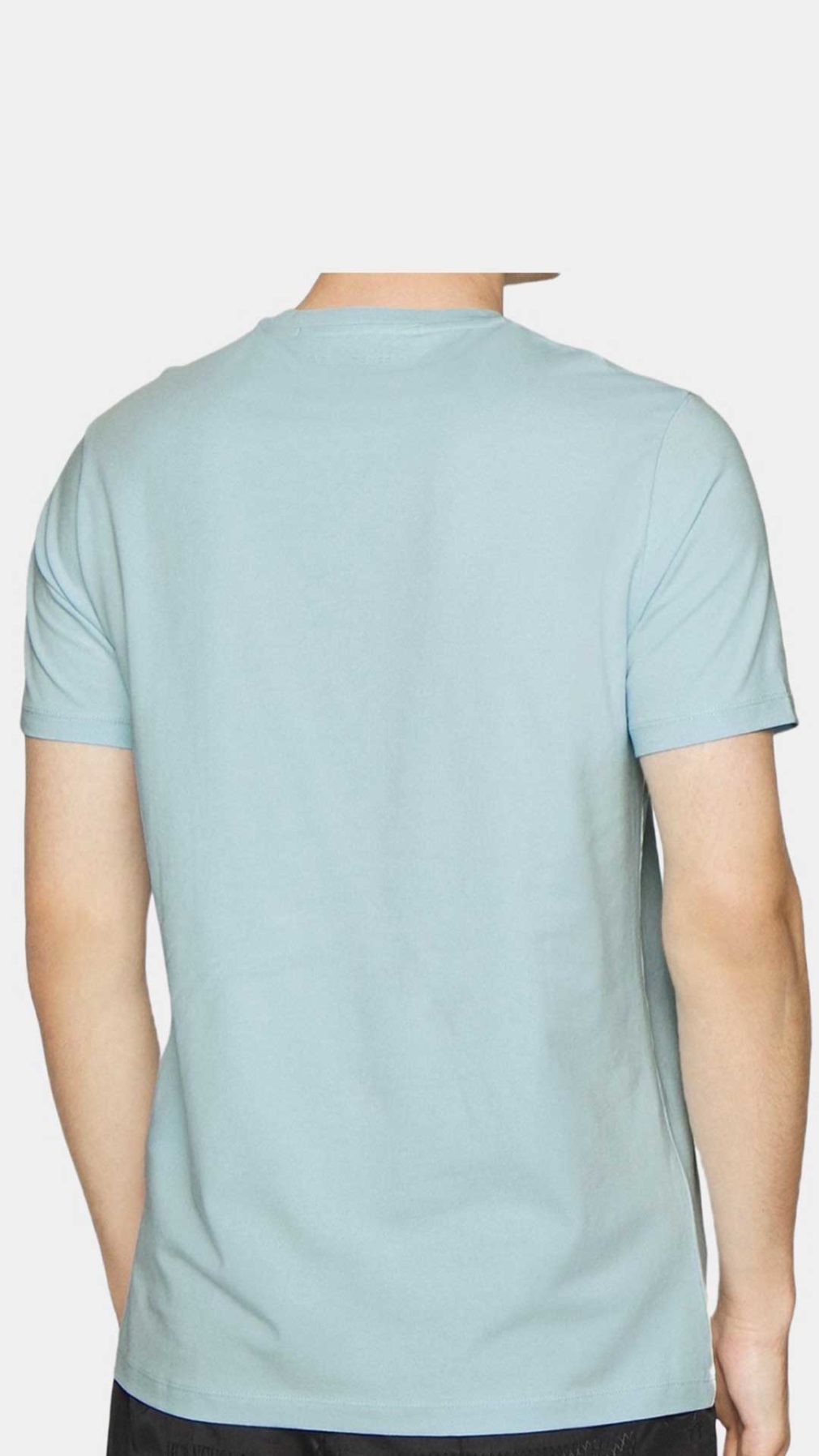 Camiseta azul claro Karl Lagerfeld con detalle de parche en el pecho engomado