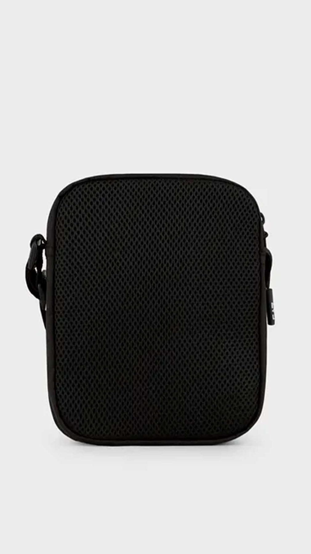 Bolso pequeño EA7 Emporio Armani en tejido técnico