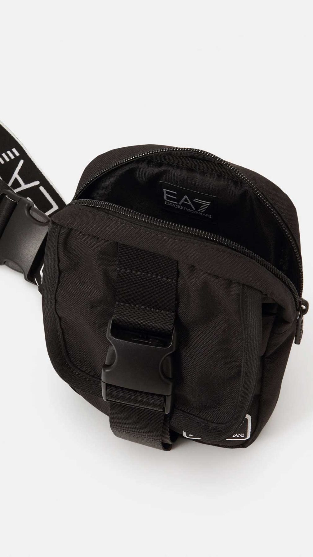 Bolso pequeño EA7 Emporio Armani con cinta del logotipo