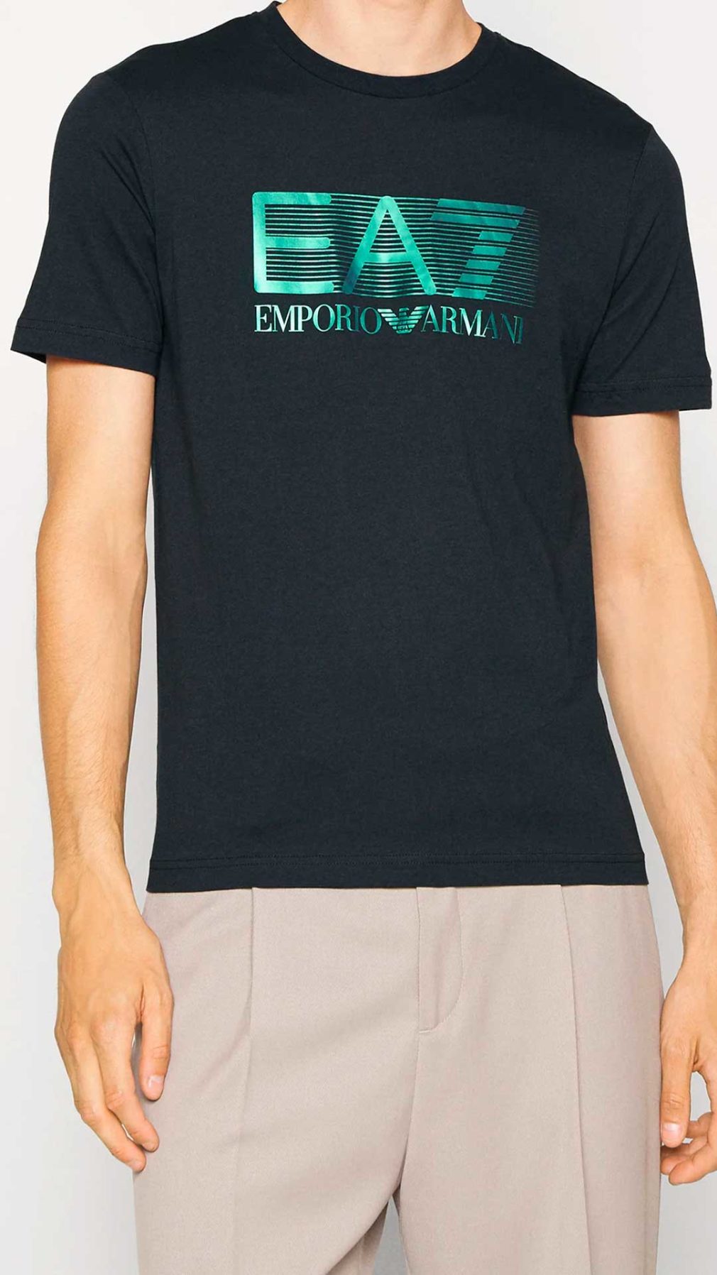 Camiseta Ea7 Emporio Armani  con logotipo metalizado