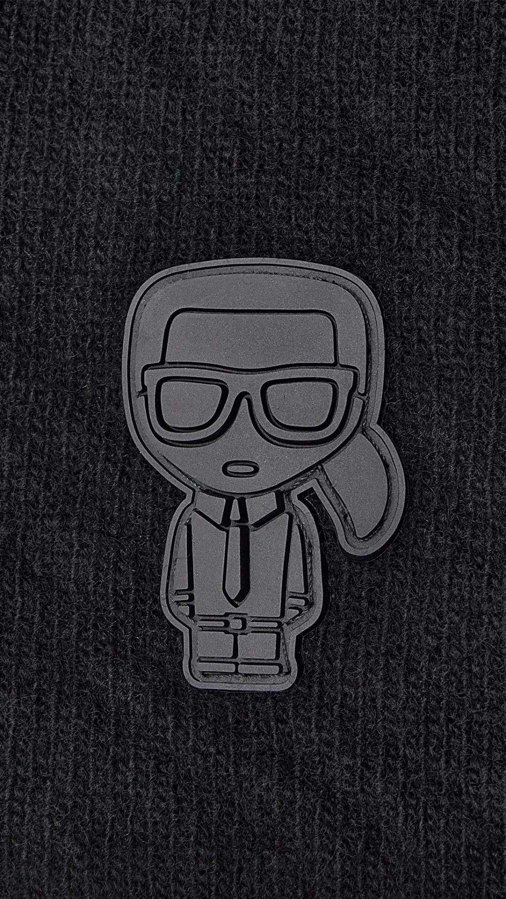 Gorro Karl Lagerfeld con logotipo icónico