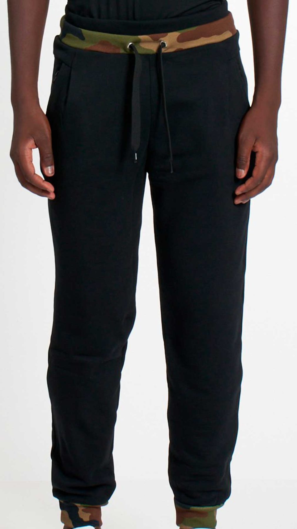 Pantalón deportivo Moschino con estampado de camuflaje