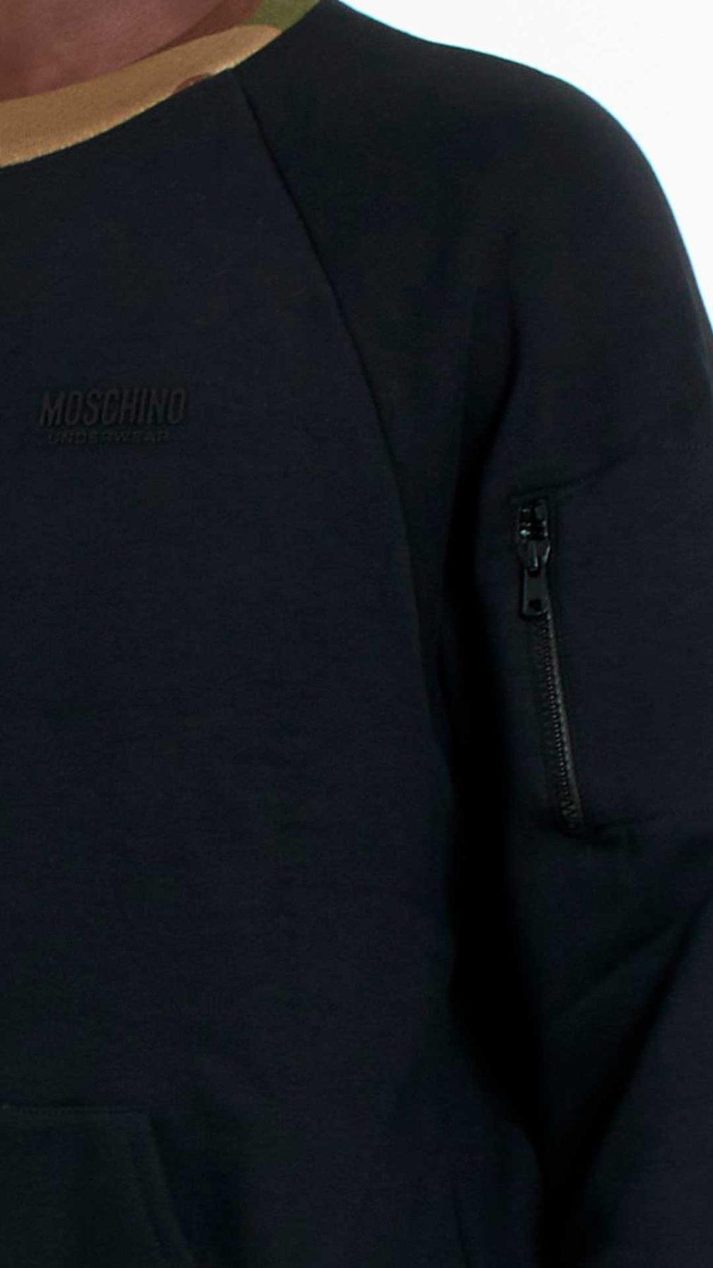 Sudadera Moschino con estampado camuflaje