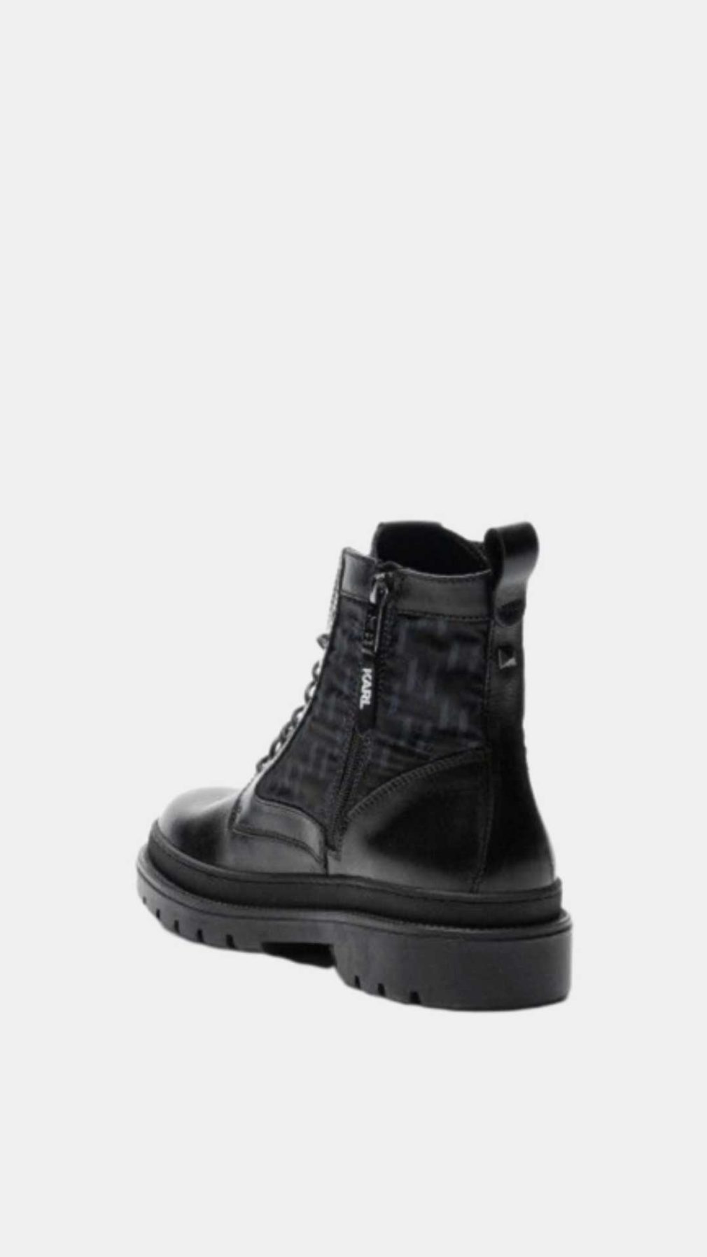 Bota Karl Lagerfeld Outland con estampado del logotipo