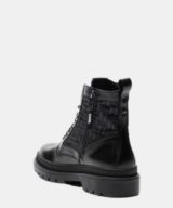Bota Karl Lagerfeld Outland con estampado del logotipo