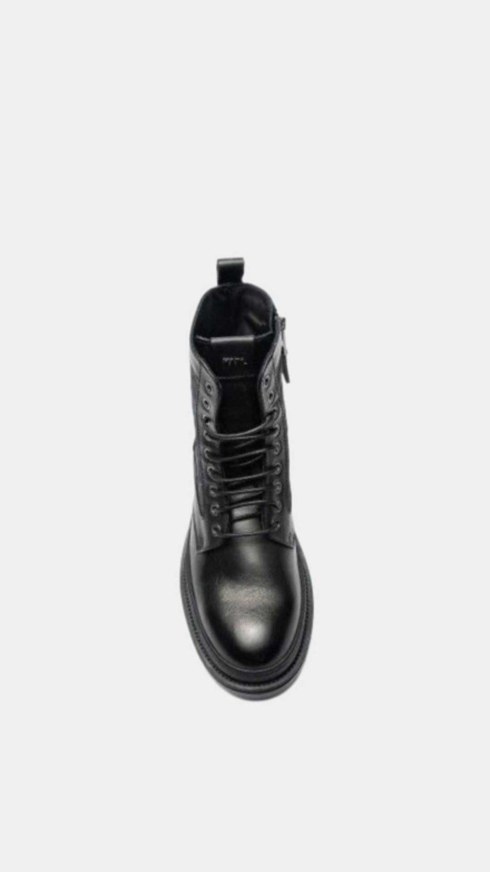 Bota Karl Lagerfeld Outland con estampado del logotipo