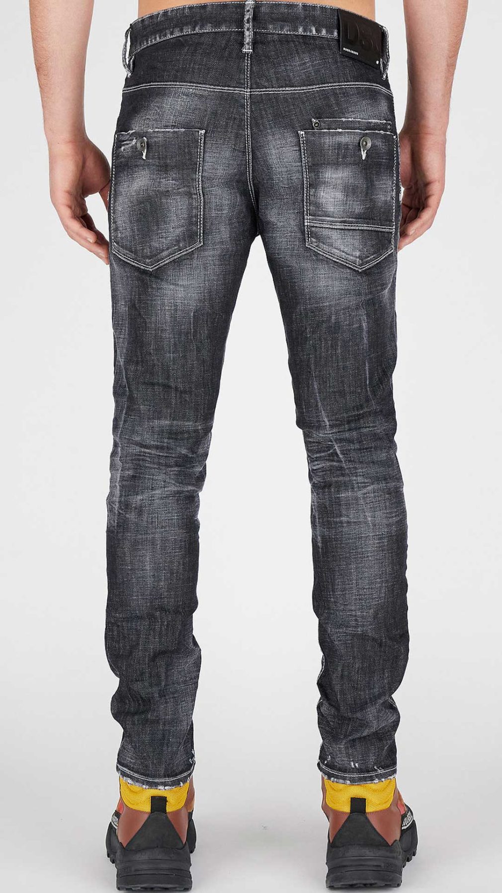 Jeans Skater Dsquared2 etiqueta negra
