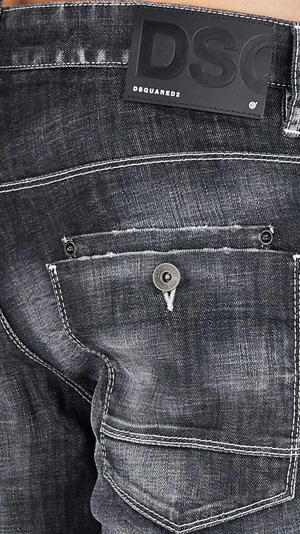 Jeans Skater Dsquared2 etiqueta negra