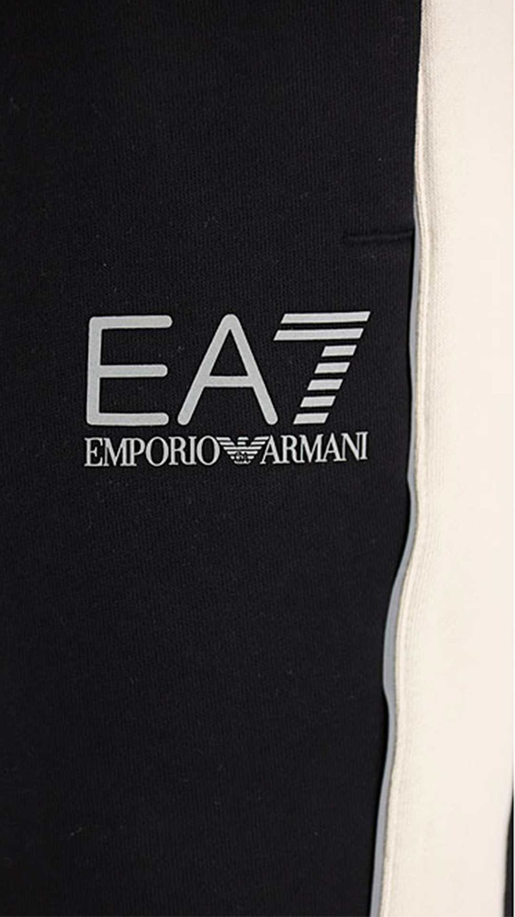 Pantalones deportivo EA7 Emporio Armani con logotipo